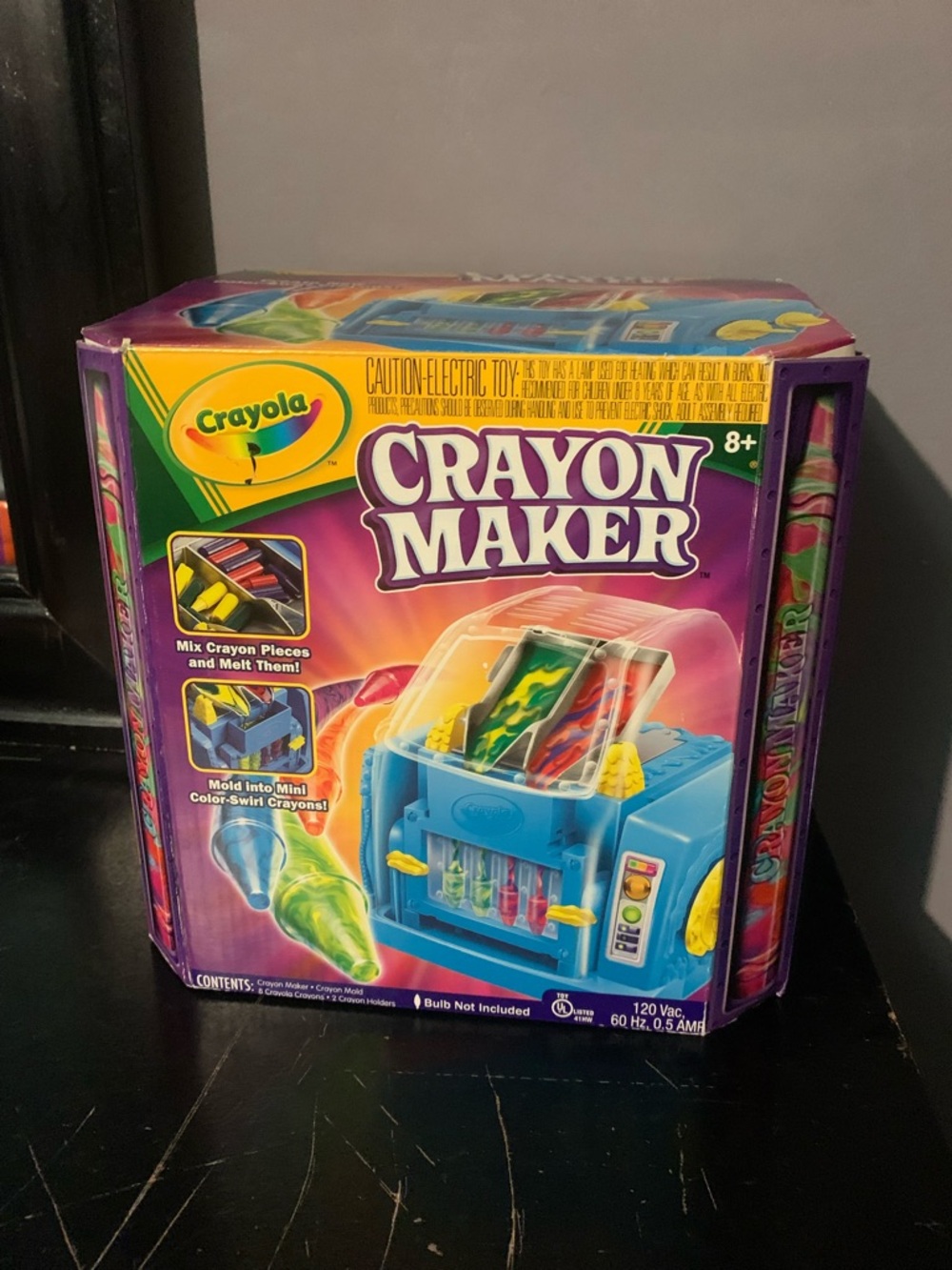 Vintage 2009 Crayola Crayon Maker Melt Mold & Make Swirl Color Crayons Working